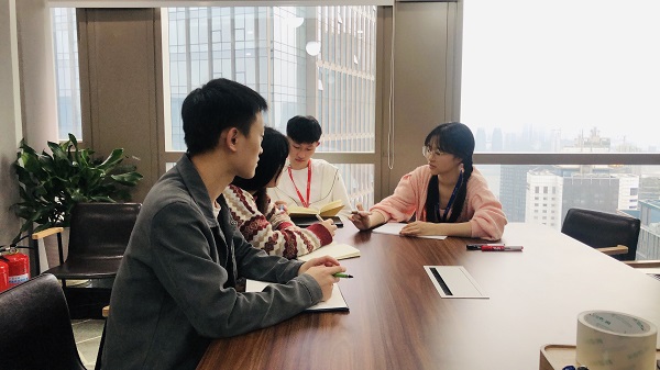 在作业帮做辅导老师,四个大学生的职业首站