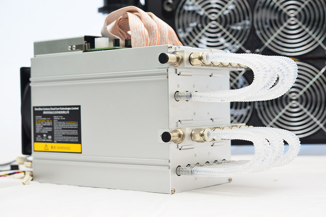 业界首款水冷矿机蚂蚁矿机s9hydro评测