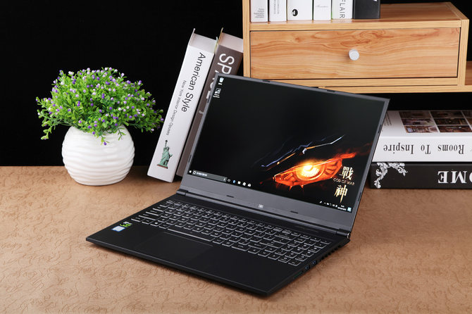 全面屏轻薄游戏本神舟战神z7m评测