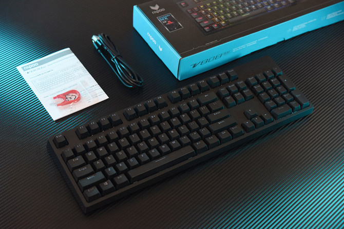 cherry品质实惠售价雷柏v808rgb游戏机械键盘热销中