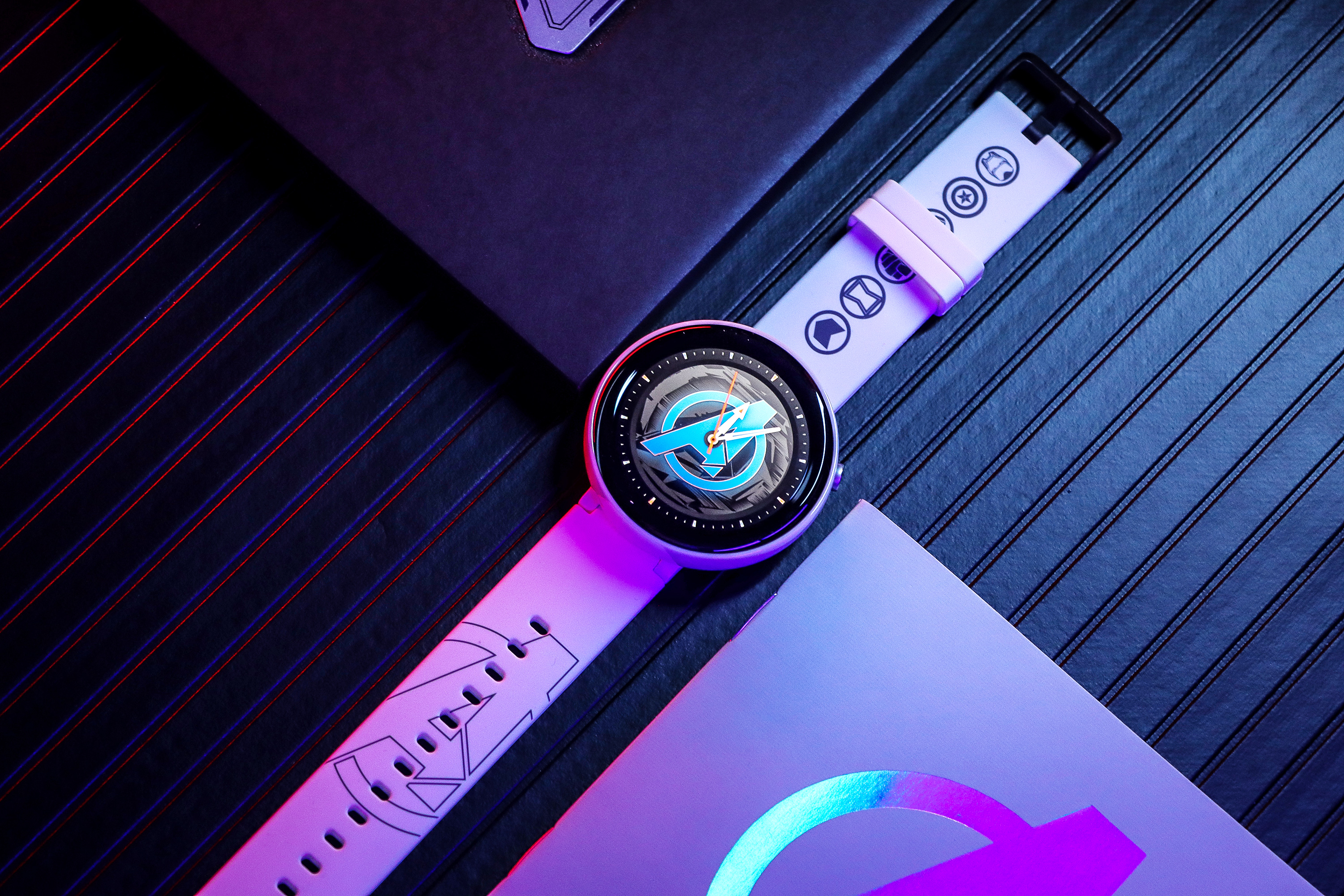 漫威迷首选华米amazfit智能手表2复仇者联盟限量款图赏