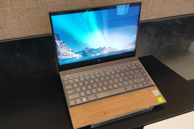 惠普在京举办新品发布会 木纹版envy笔记本惊艳登场!