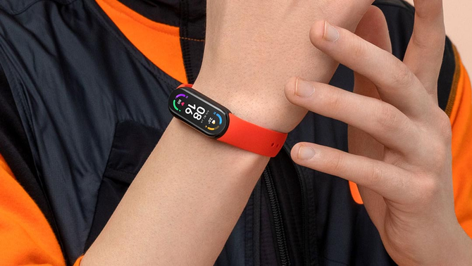 满屏都是硬实力 小米手环6全球出货量突破100万只