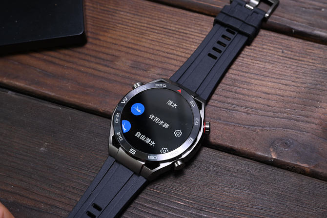 华为watch ultimate非凡大师评测:革命性创新打造智能手表新"王者"