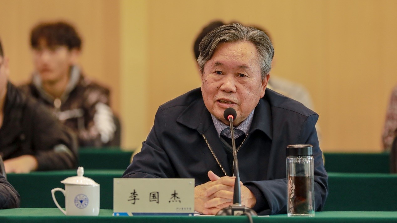 互联网 互联网资讯 正文李国杰院士指出,希望通过这次战略合作培养