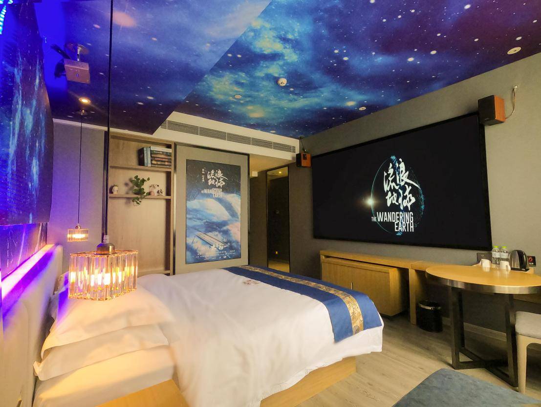 酒店电视换成当贝投影,让住客爱上你的酒店